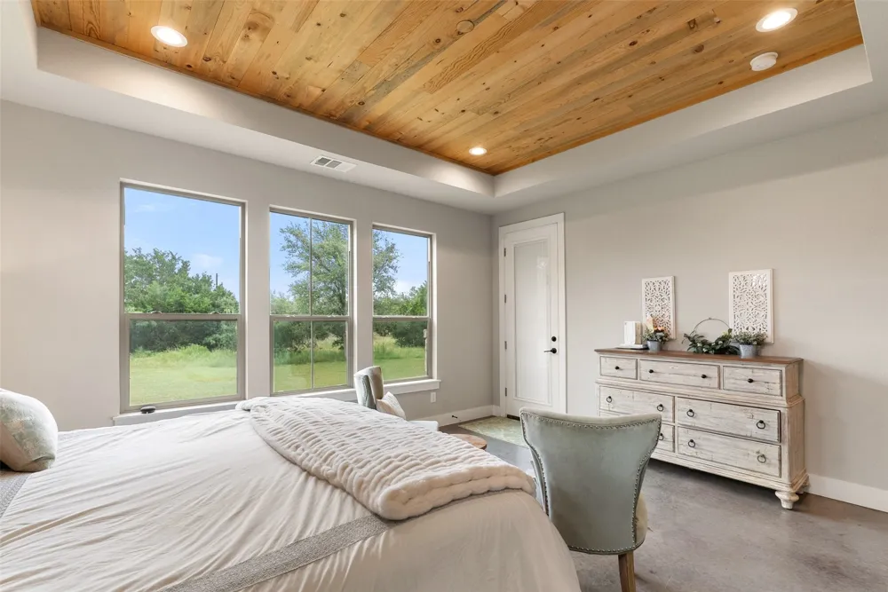 3830 Outback Trail Spicewood, TX 78669