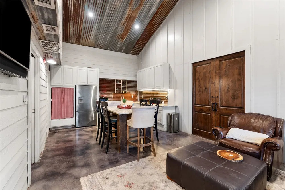 3830 Outback Trail Spicewood, TX 78669