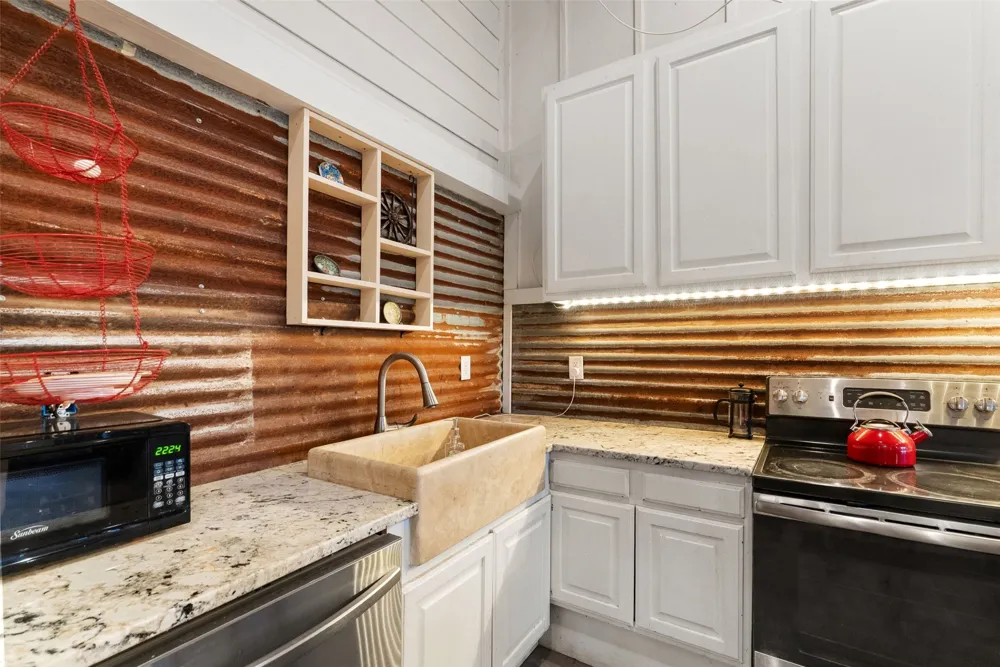 3830 Outback Trail Spicewood, TX 78669