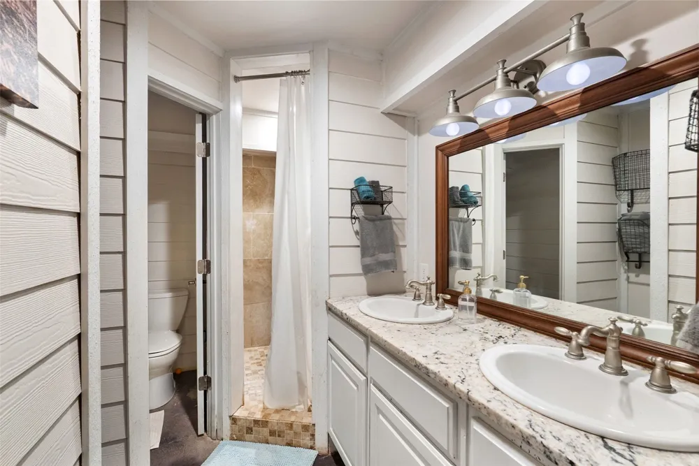 3830 Outback Trail Spicewood, TX 78669