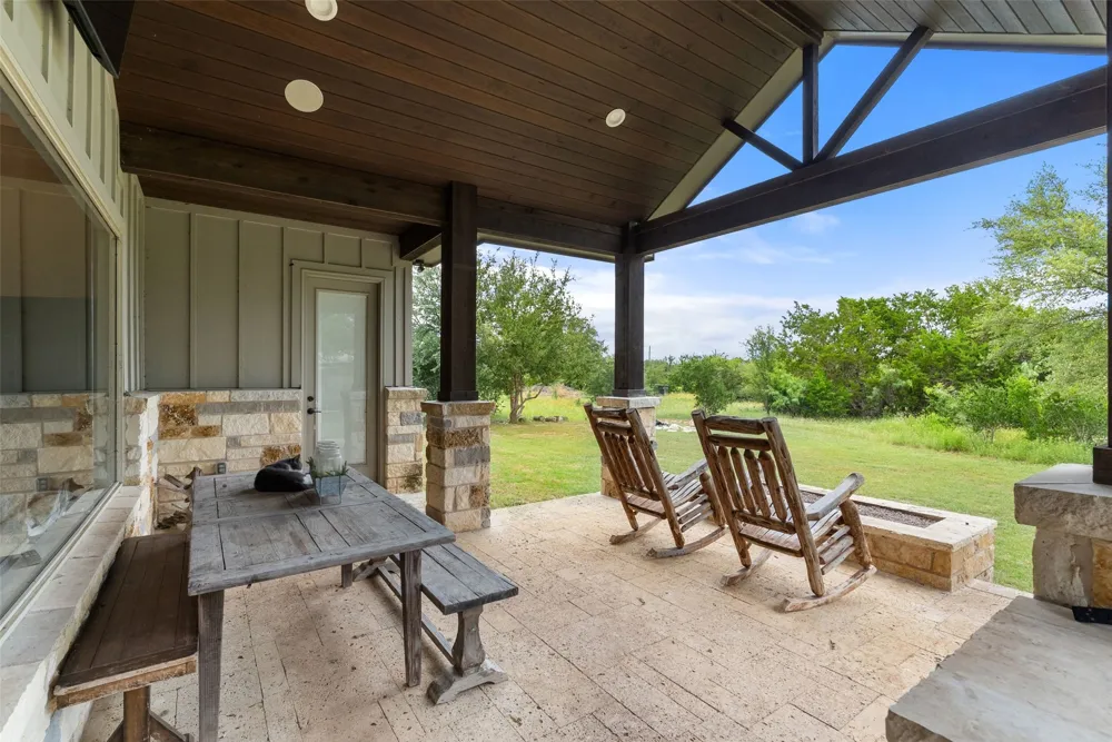 3830 Outback Trail Spicewood, TX 78669