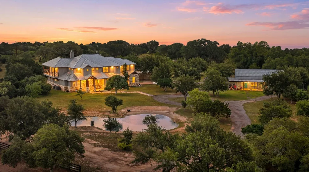3830 Outback Trail Spicewood, TX 78669