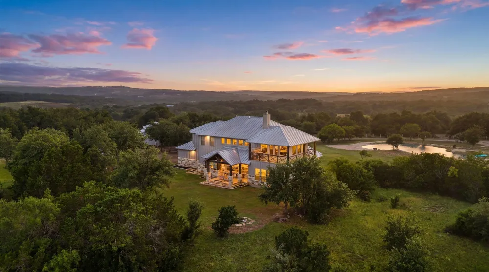 3830 Outback Trail Spicewood, TX 78669