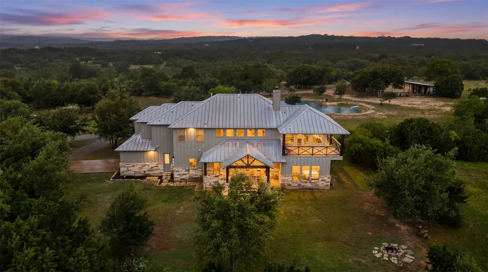 3830 Outback Trail Spicewood, TX 78669