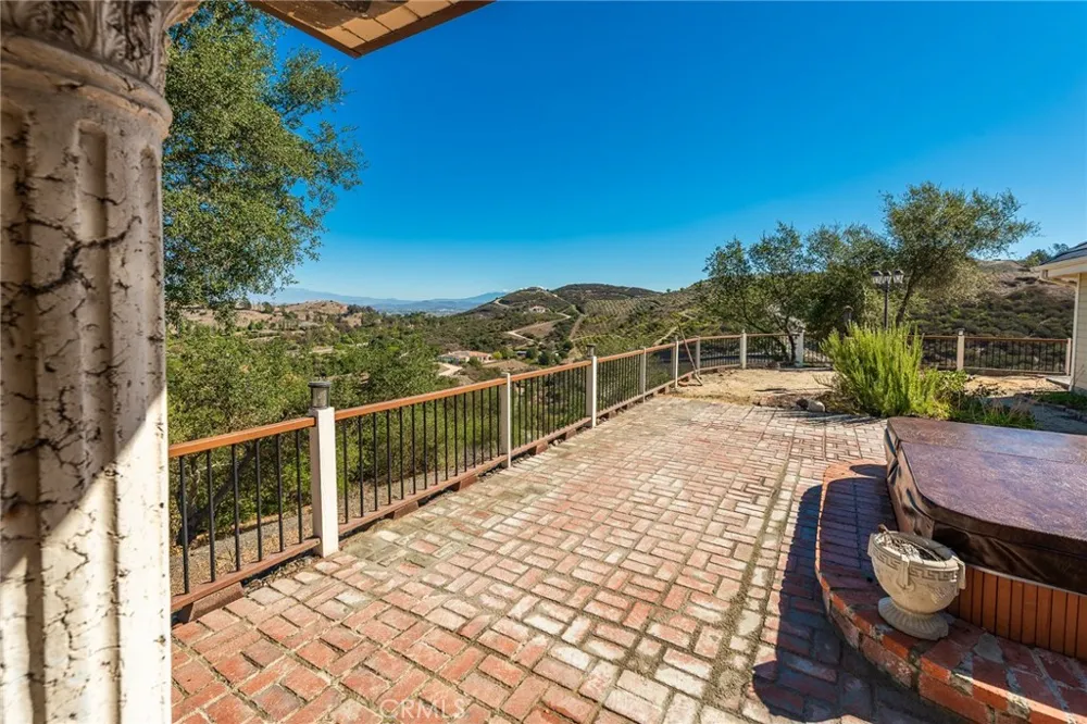 26100 Calle Corveta Temecula, CA 92590