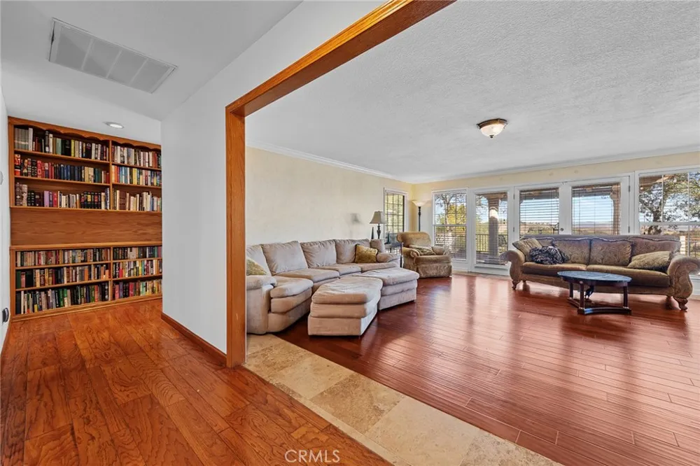 26100 Calle Corveta Temecula, CA 92590