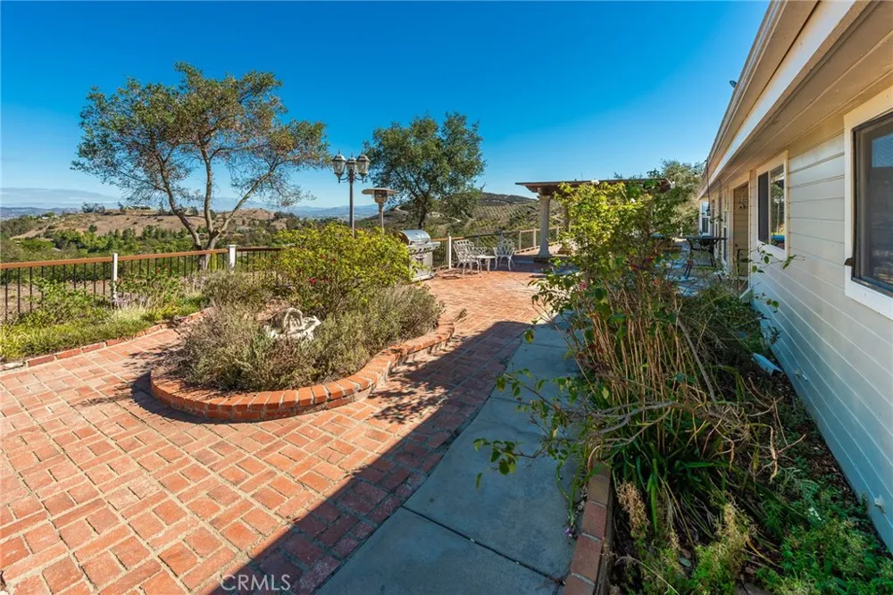 26100 Calle Corveta Temecula, CA 92590