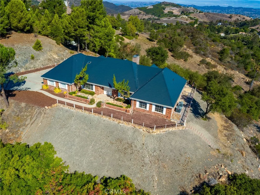 26100 Calle Corveta Temecula, CA 92590