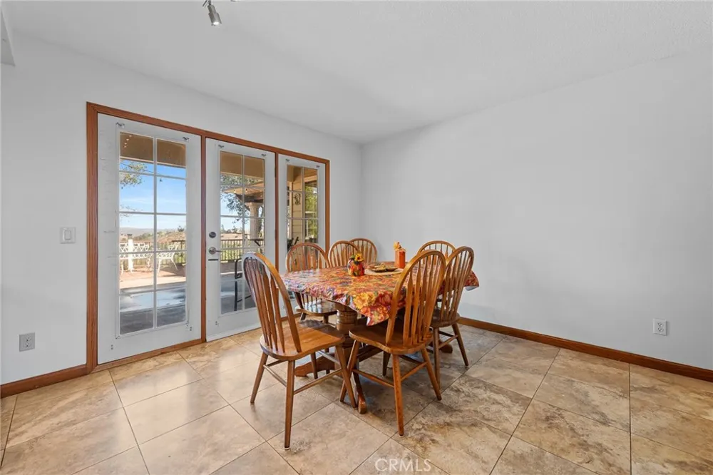 26100 Calle Corveta Temecula, CA 92590