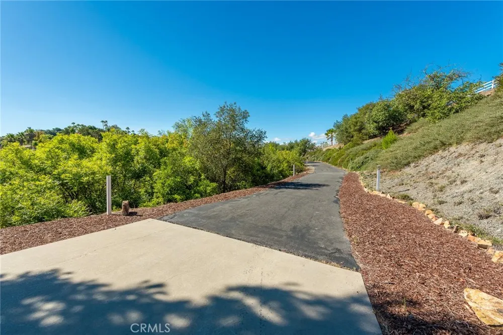 26100 Calle Corveta Temecula, CA 92590