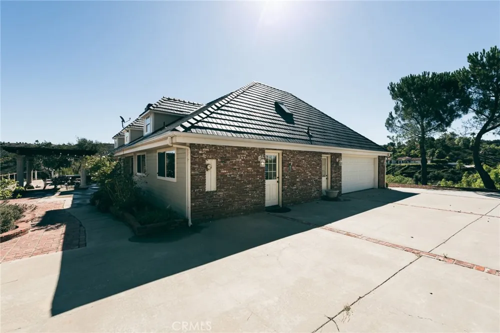 26100 Calle Corveta Temecula, CA 92590