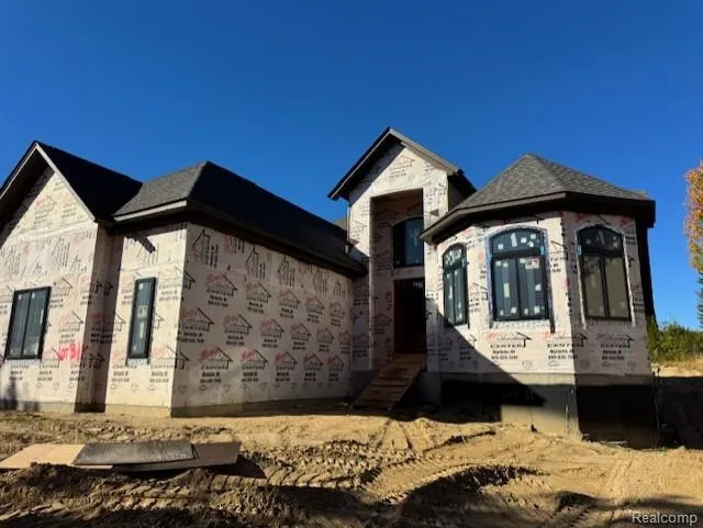 61367 BEACON HILL DRIVE Washington Township, MI 48094