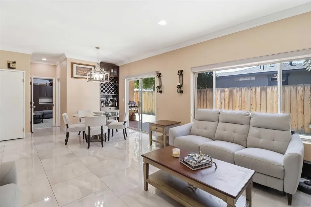 1003 Anza Ct El Cajon, CA 92020