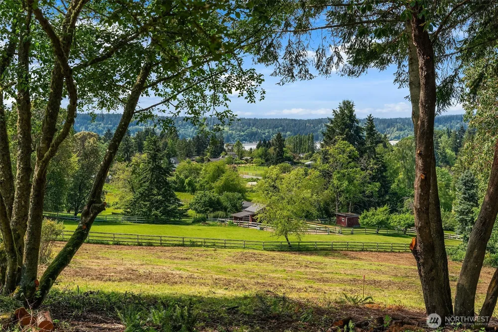 9416 SW 266th Lane Vashon, WA 98070