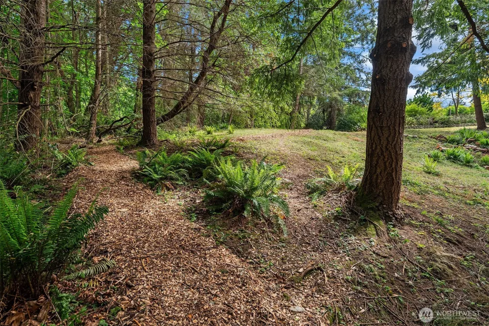 9416 SW 266th Lane Vashon, WA 98070