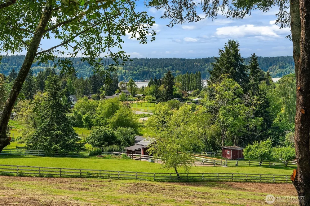 9416 SW 266th Lane Vashon, WA 98070
