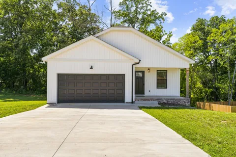1253 Angus Way