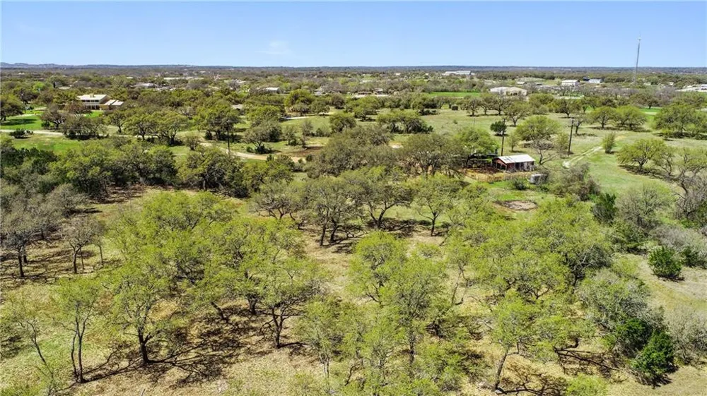 118 E Crestview Drive Johnson City, TX 78636