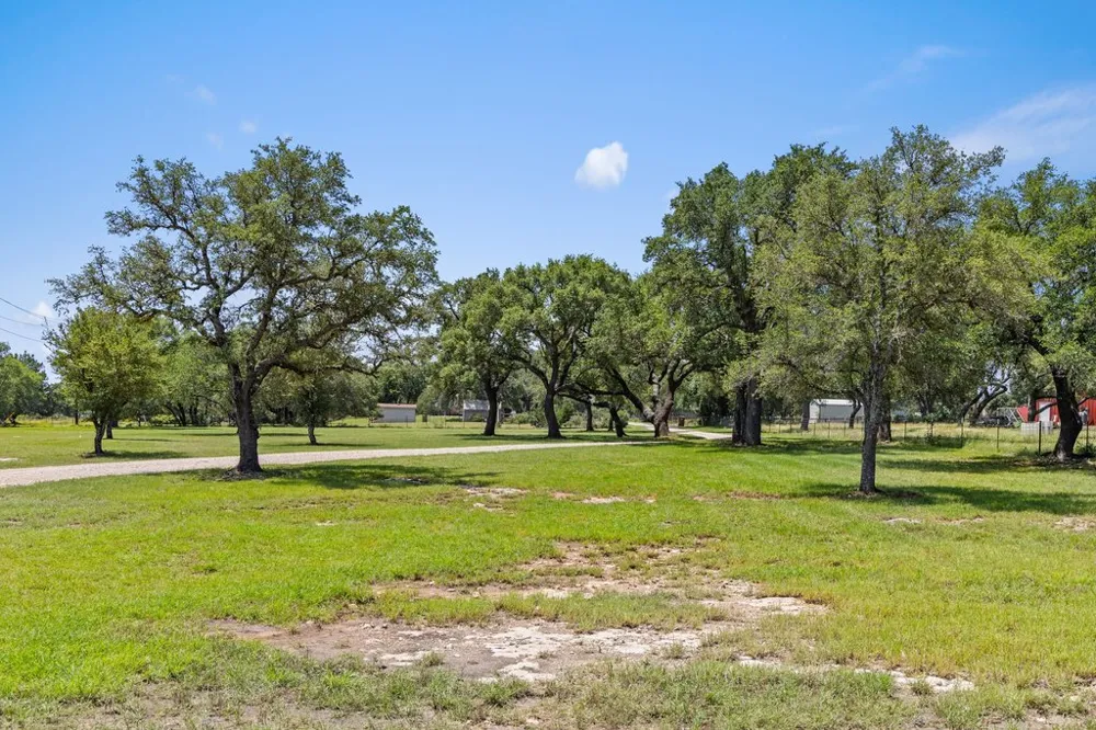 118 E Crestview Drive Johnson City, TX 78636