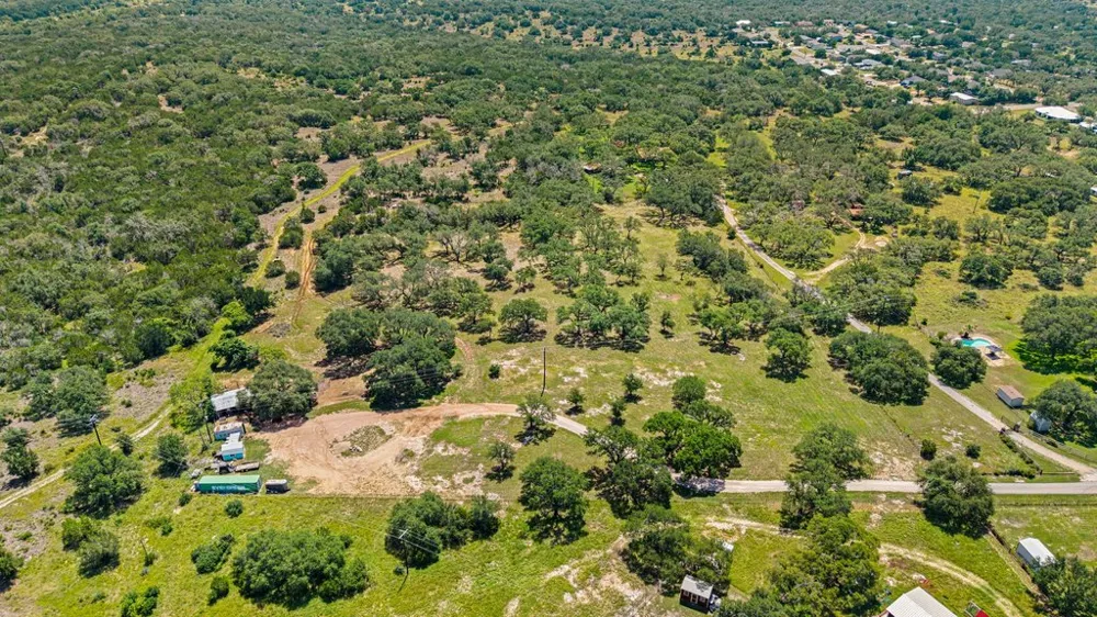 118 E Crestview Drive Johnson City, TX 78636