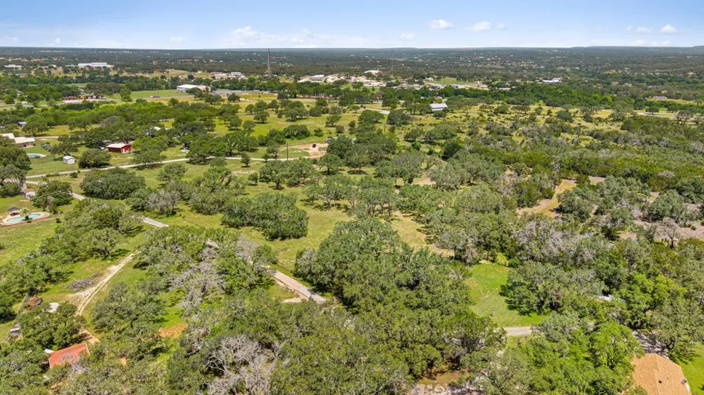 118 E Crestview Drive Johnson City, TX 78636