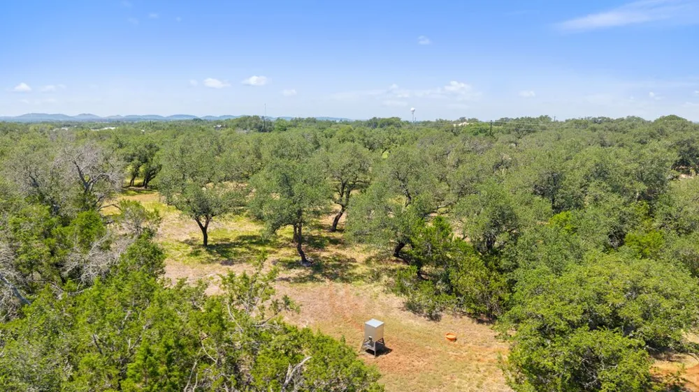118 E Crestview Drive Johnson City, TX 78636