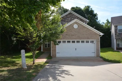 1550 Persimmon Trace