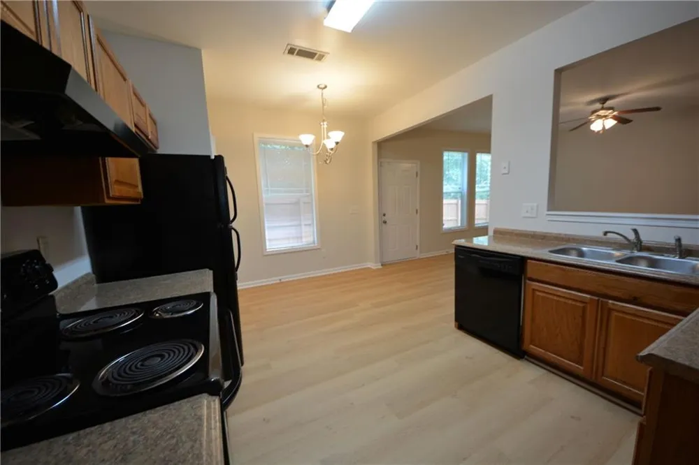 1550 Persimmon Trace Morrow, GA 30260