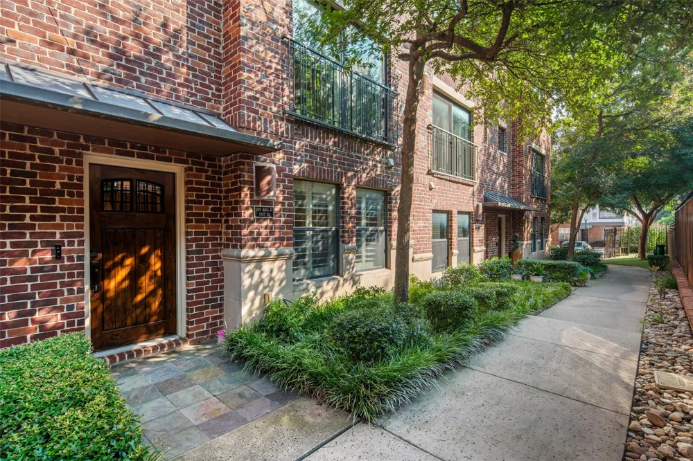 2411 Hall Street #38 Dallas, TX 75204