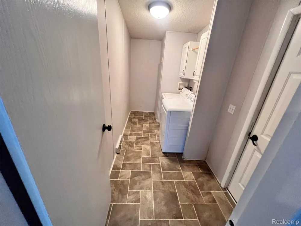 415 Weeping Willow Genesee Charter Township, MI 48506