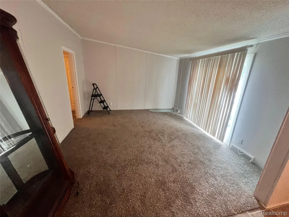415 Weeping Willow Genesee Charter Township, MI 48506