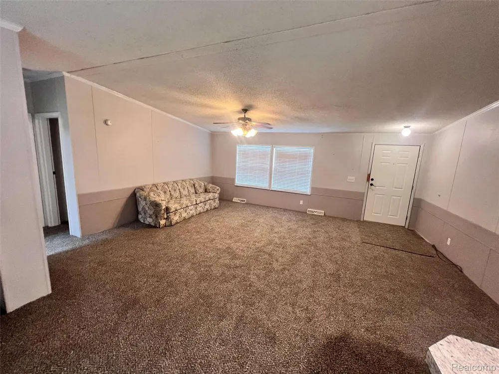 415 Weeping Willow Genesee Charter Township, MI 48506
