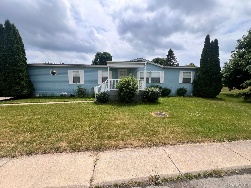 415 Weeping Willow Genesee Charter Township, MI 48506