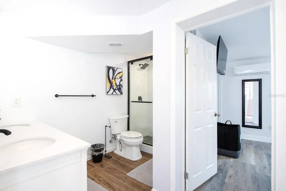 2818 E MICHIGAN STREET Orlando, FL 32806