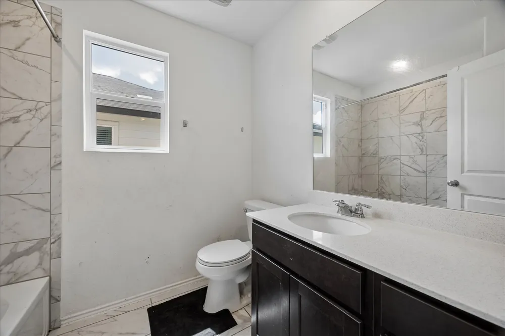 217 Canley Loop Hutto, TX 78634