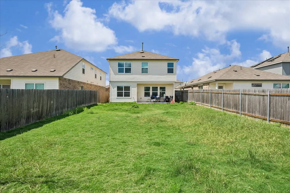 217 Canley Loop Hutto, TX 78634