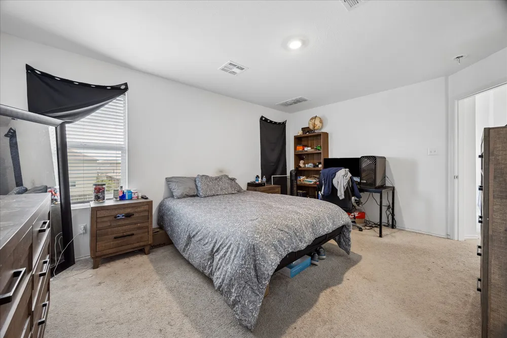 217 Canley Loop Hutto, TX 78634