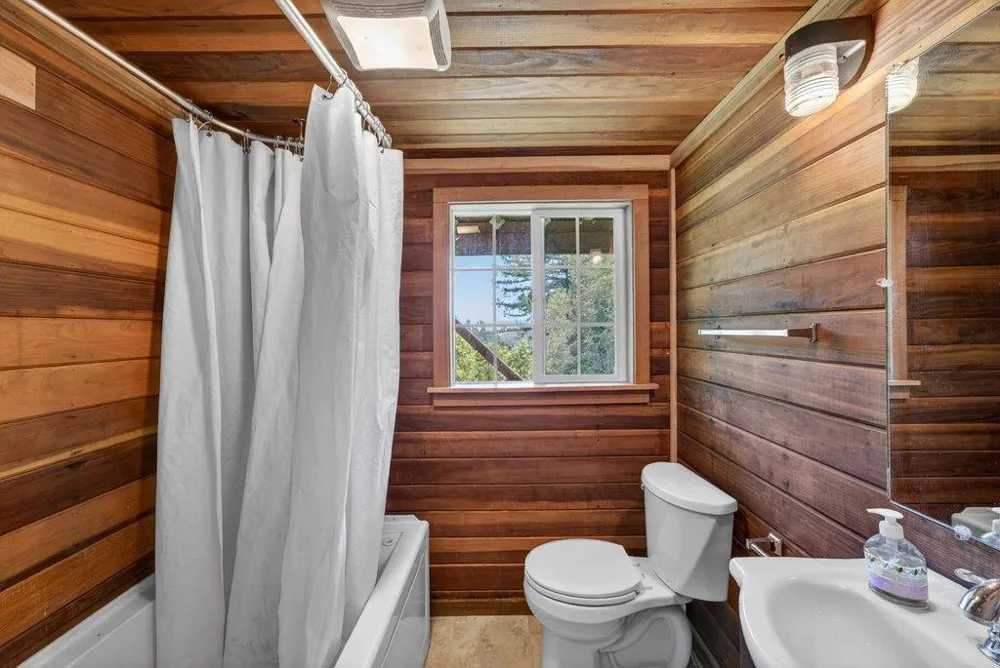 12040 Madrone Avenue Felton, CA 95018