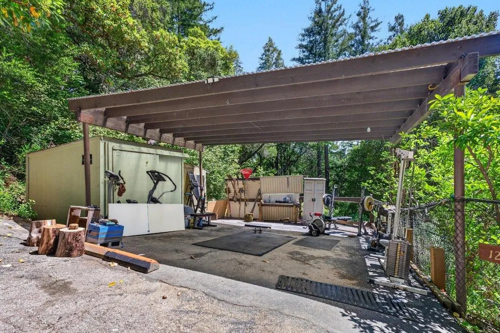 12040 Madrone Avenue Felton, CA 95018