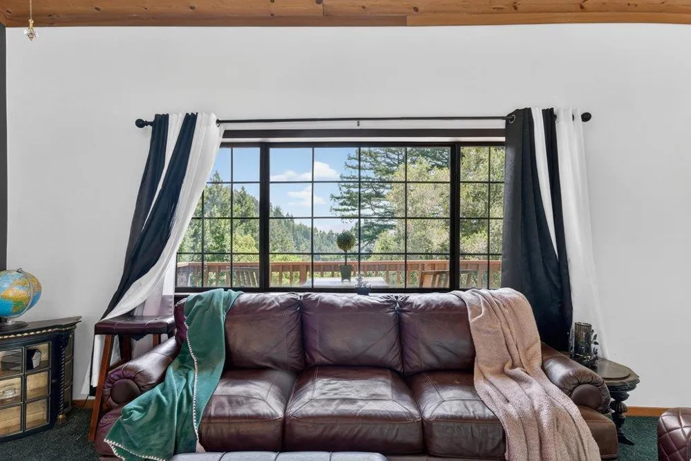 12040 Madrone Avenue Felton, CA 95018