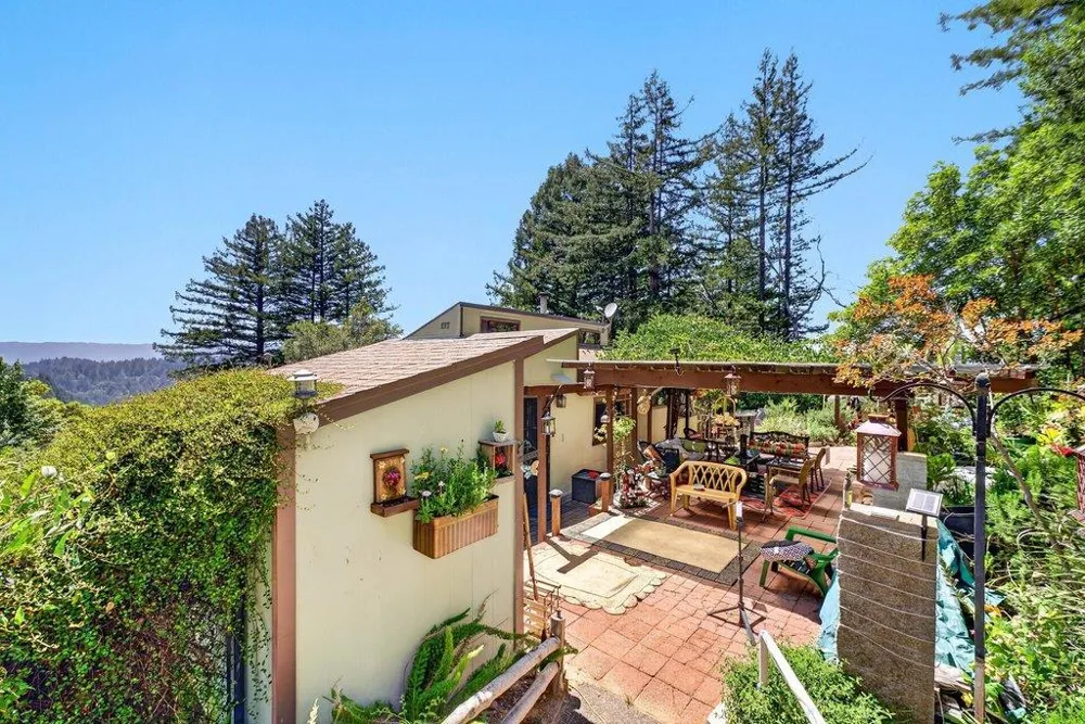 12040 Madrone Avenue Felton, CA 95018