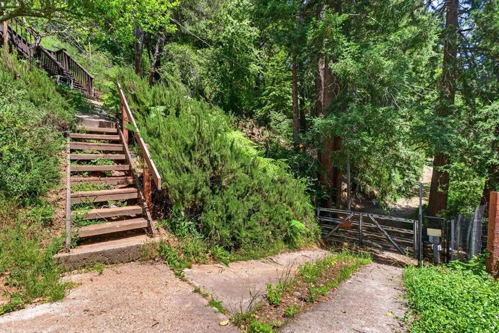 12040 Madrone Avenue Felton, CA 95018