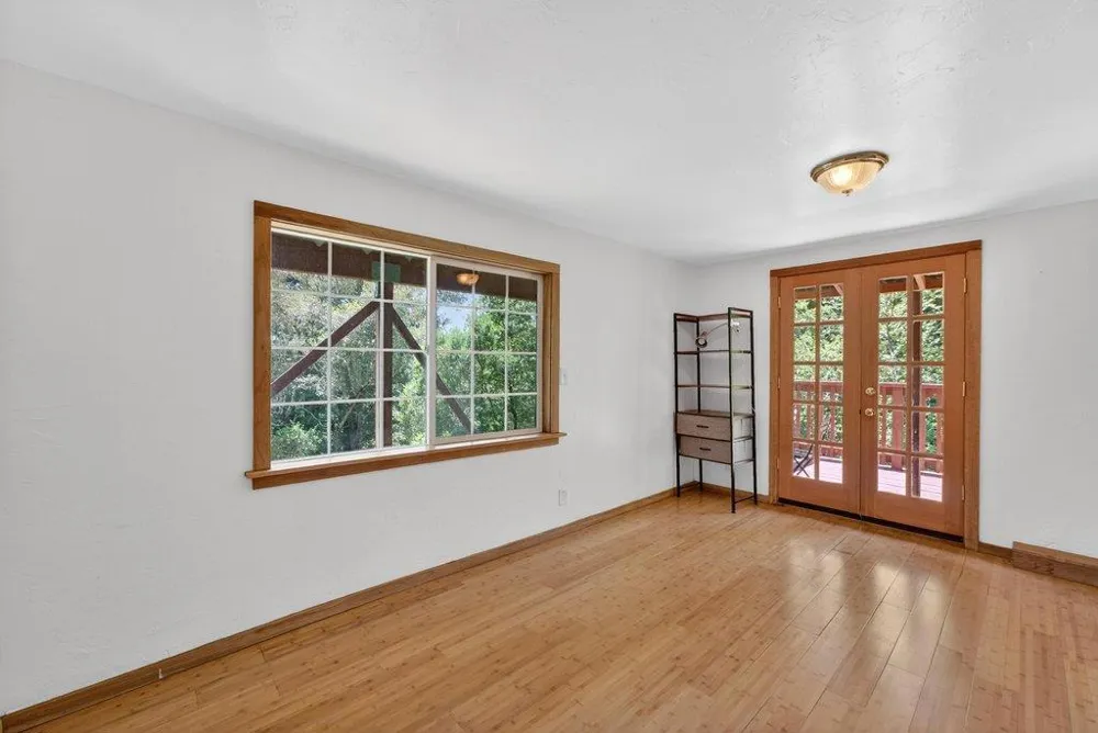 12040 Madrone Avenue Felton, CA 95018