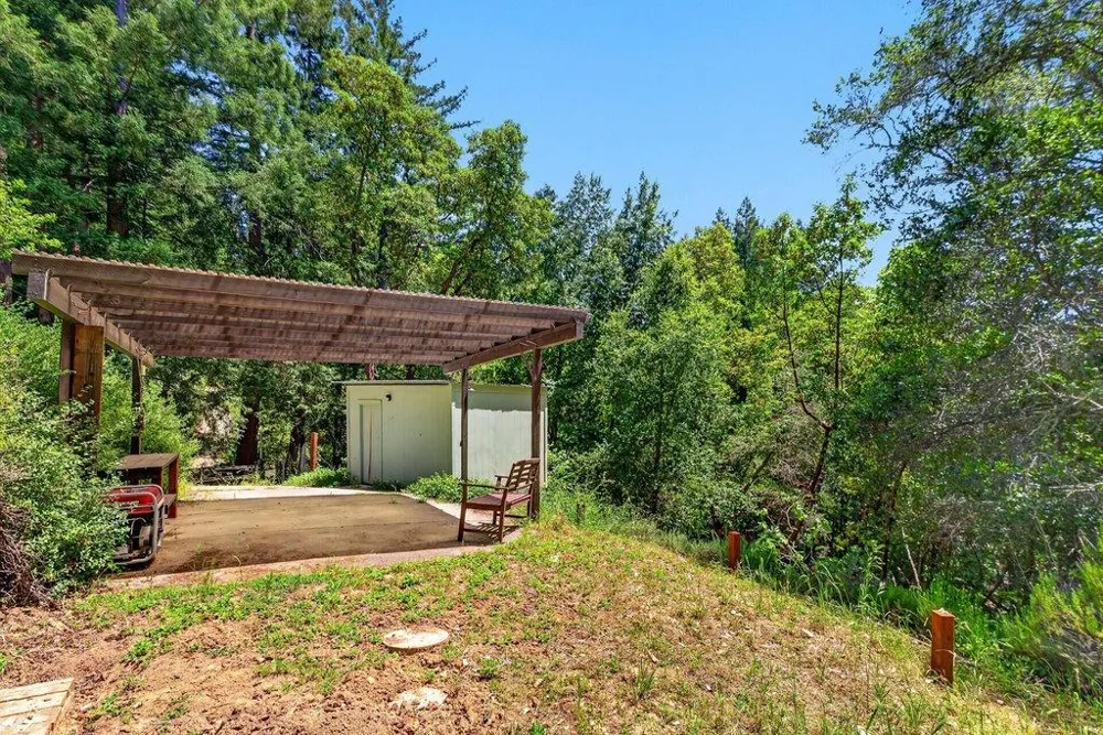 12040 Madrone Avenue Felton, CA 95018