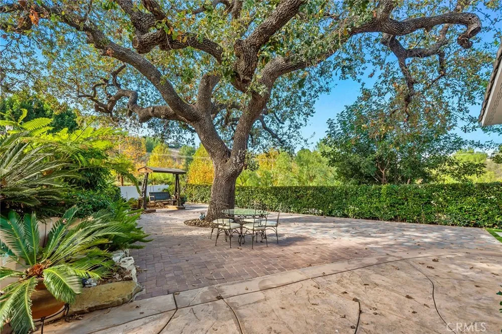 5600 ROUND MEADOW ROAD Hidden Hills, CA 91302