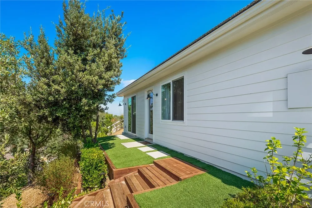 5600 ROUND MEADOW ROAD Hidden Hills, CA 91302
