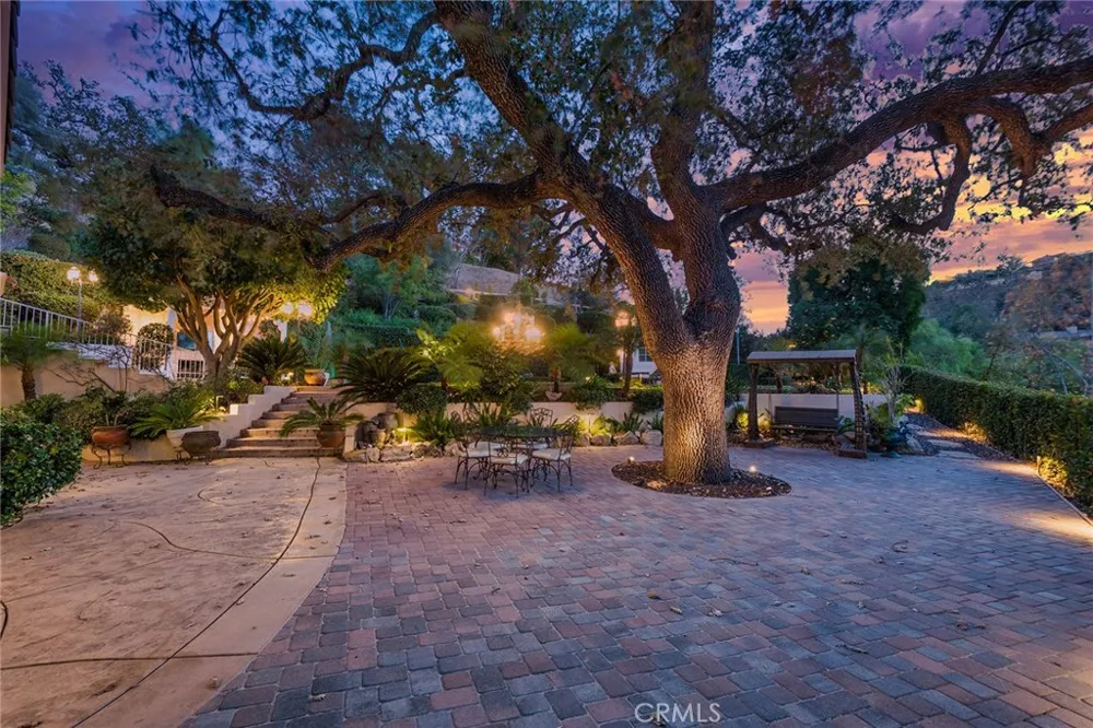5600 ROUND MEADOW ROAD Hidden Hills, CA 91302