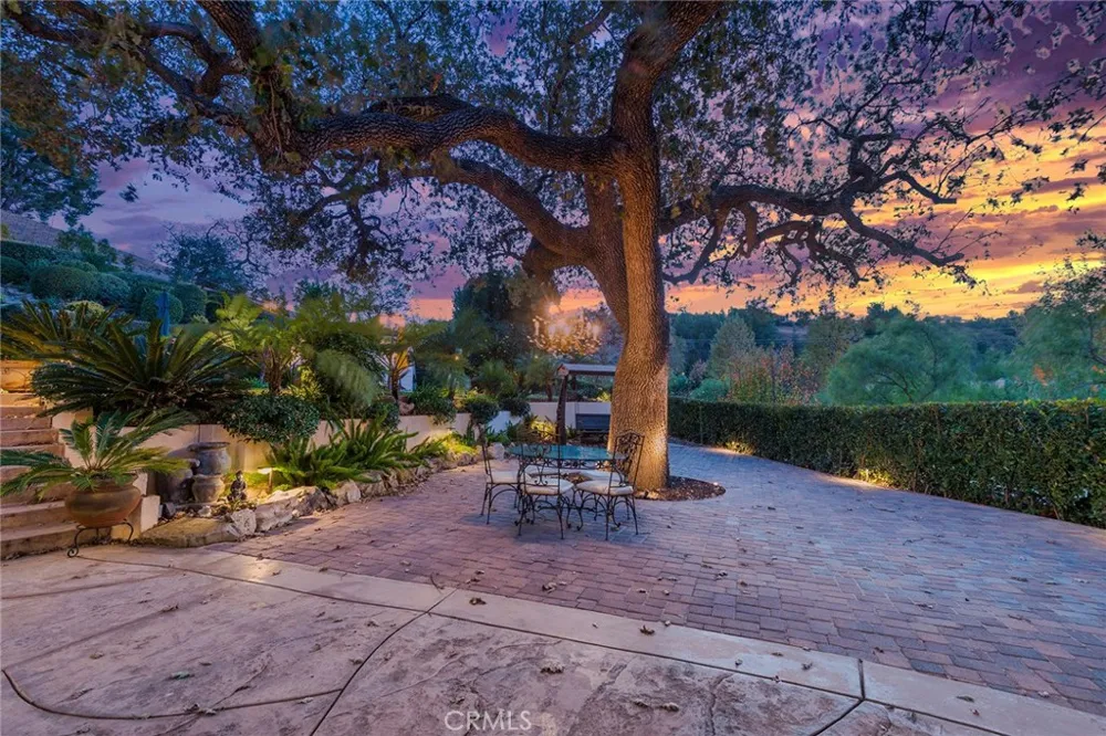 5600 ROUND MEADOW ROAD Hidden Hills, CA 91302