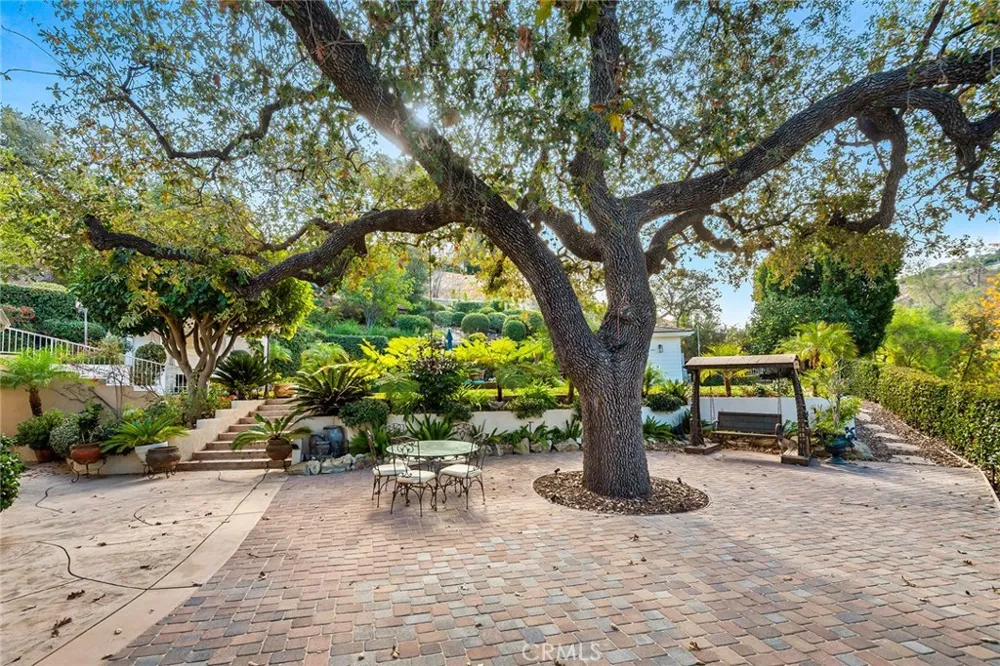 5600 ROUND MEADOW ROAD Hidden Hills, CA 91302