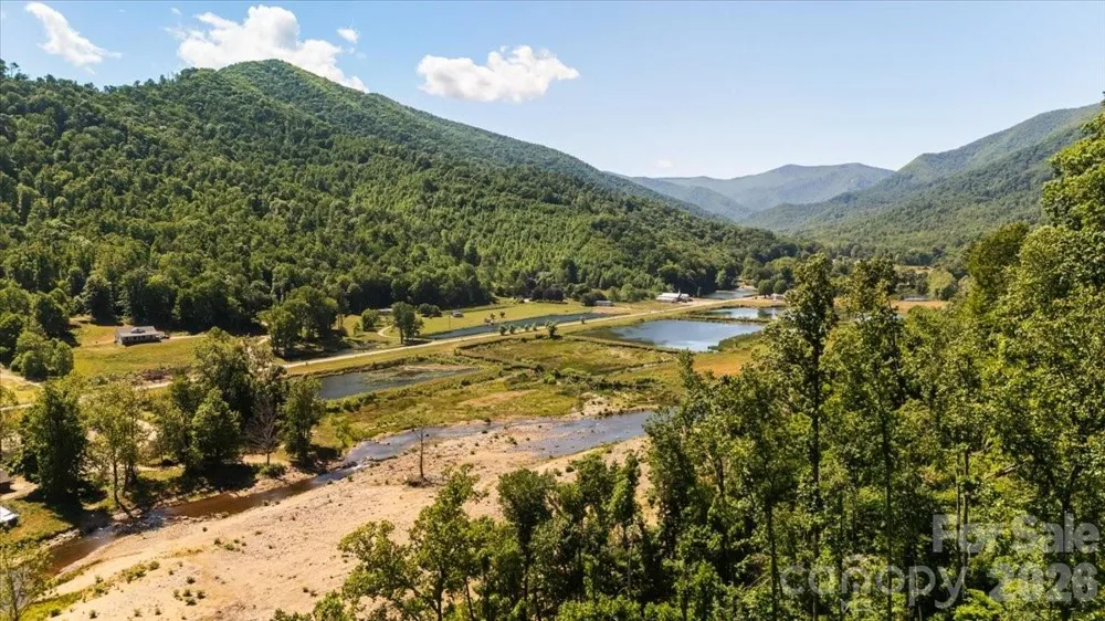 1458 Riverview Road #1 Burnsville, NC 28714